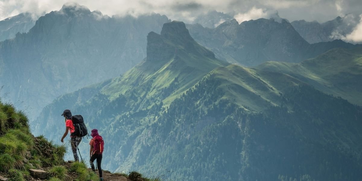 Alvord Desert Oregon Draws Visitors With Stunning Views of Steens Mountain