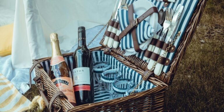 Valentine’s Day 2026: Creative Wine Gift Basket Ideas for Couples