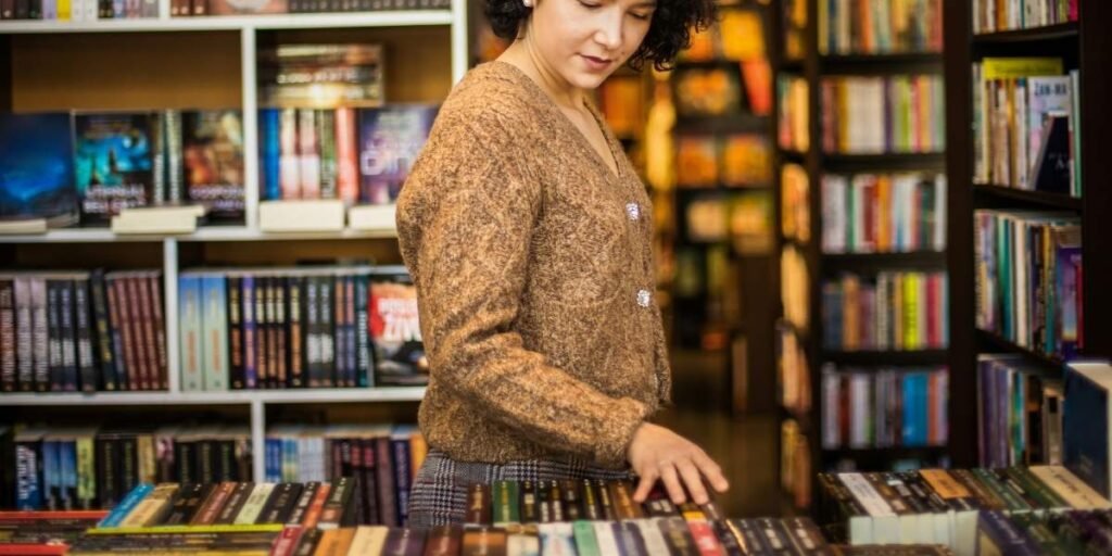 Hidden Worlds Bookstore Opens in Hillsboro’s Orenco Station