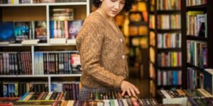 Hidden Worlds Bookstore Opens in Hillsboro’s Orenco Station