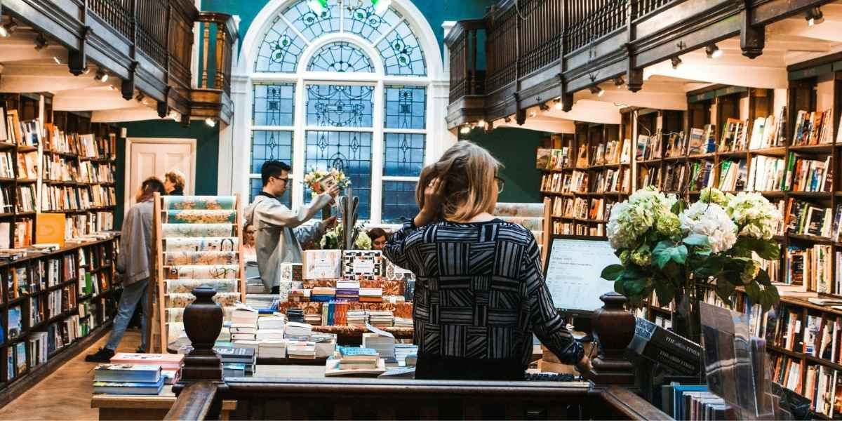 Hidden Worlds Bookstore Opens in Hillsboro’s Orenco Station