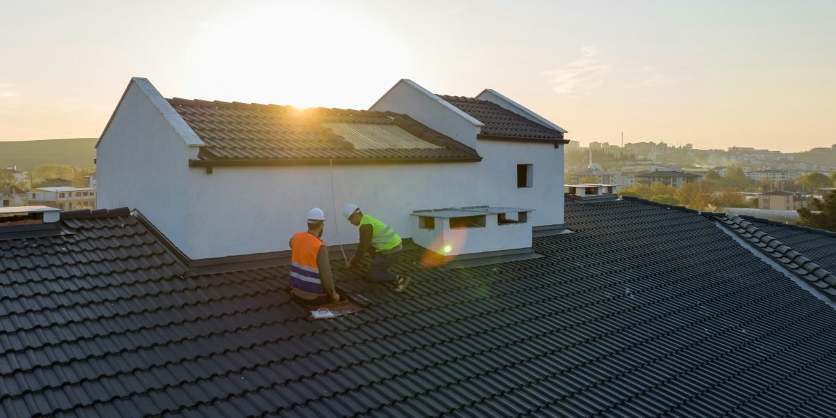 How Changing Weather Conditions Affect Roofing Performance